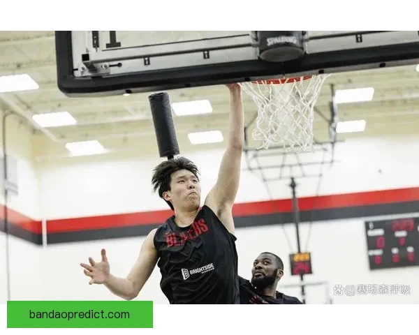 杨瀚森20分7篮板对决勇士旧将 混音未能逆转卫冕冠军遗憾失利