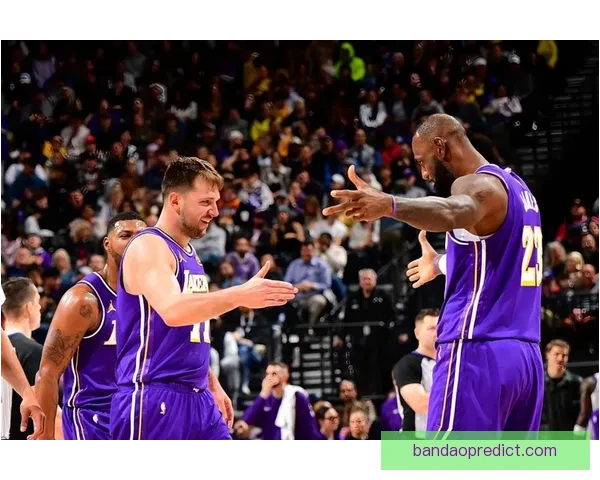 湖人迎战活塞前瞻东契奇带队冲击十连胜谁能接棒坎宁安