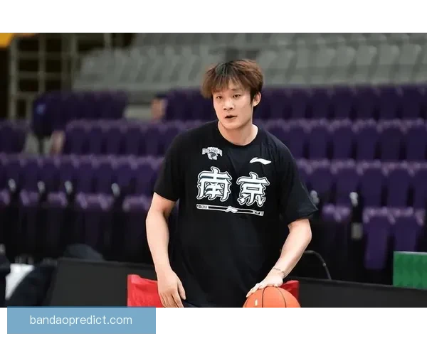 丁彦雨航回忆伤病岁月 揭秘小牛合同与小乔丹深厚友谊