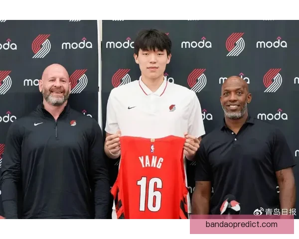 斯普利特赞杨瀚森进步显著 从季初时间减少到成长为更好球员